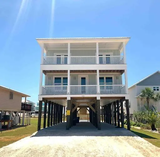 The Fox- Sleeps 26- Walk To The Beach! Gulf Shores