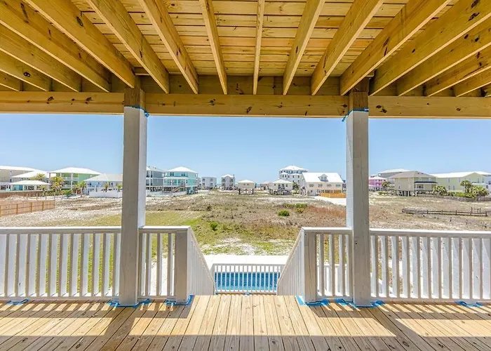 The Fox- Sleeps 26- Walk To The Beach! Gulf Shores
